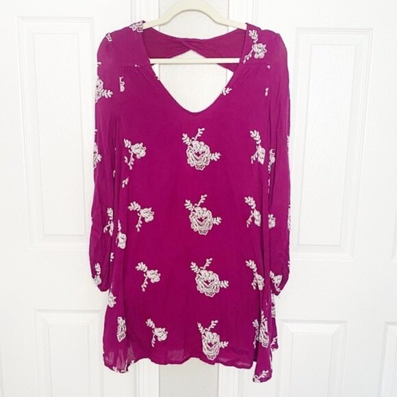 𝅺FREE People Emma Floral Embroidered Tunic Mini Dress in Berry Purple NWT - Picture 3 of 8